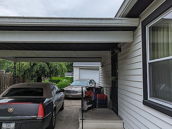 2nd image of 2008 S Green Rock Ln