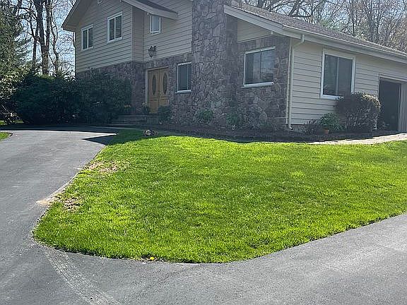 circular driveway