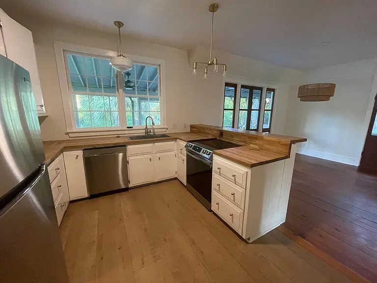 2917 Ion Ave — Photo 5