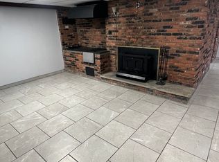 6101 W Ridgewood Dr, Parma, OH 44129