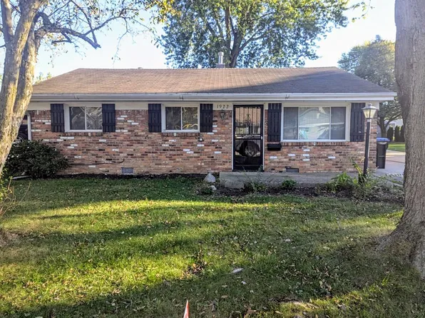 1922 Watts Ave, Oregon, OH 43616