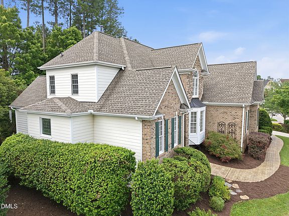 4th image of 2108 Cameron Pond Dr