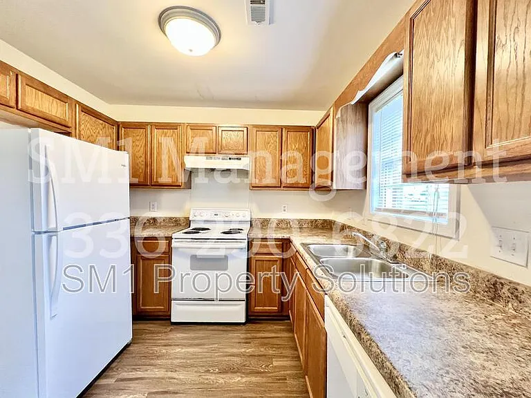 121 Thomas St — Photo 11