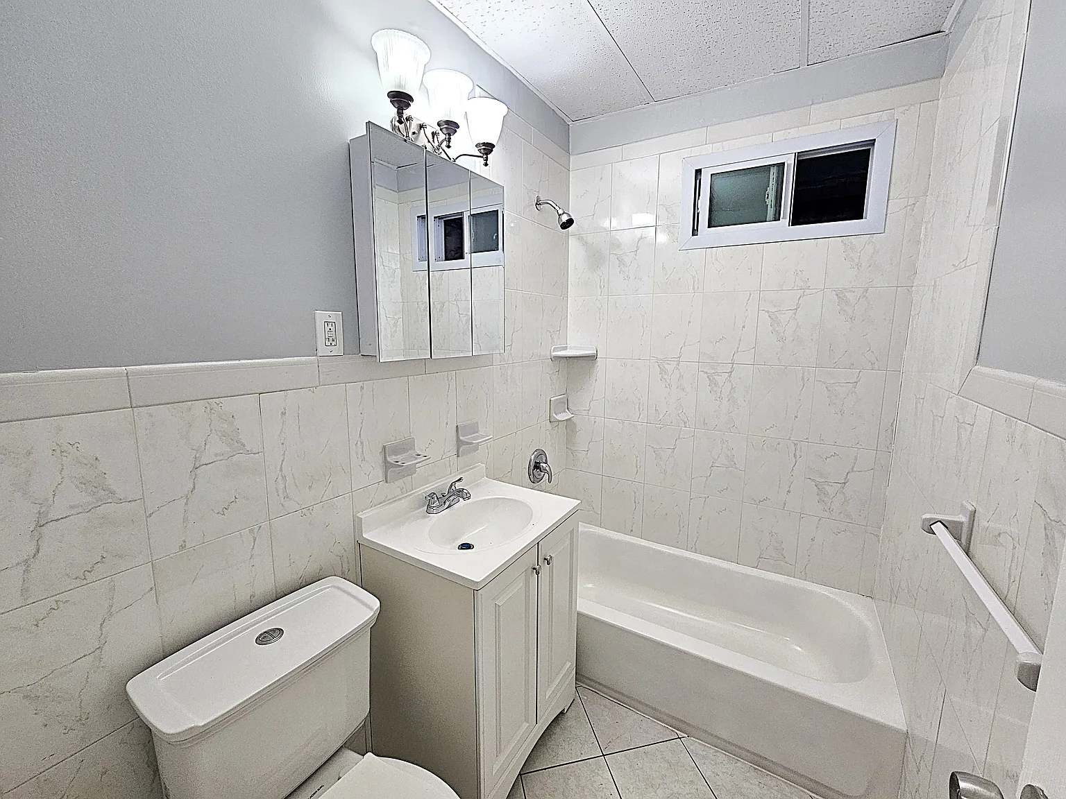 1 bed, 900 sqft, $1,800 — Photo 4