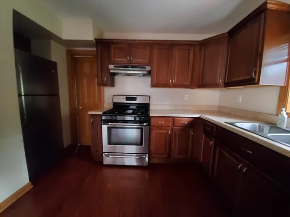 19615 Division St, Mokena, IL 60448