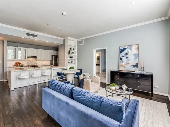 2305 Worthington St APT 215, Dallas, TX 75204