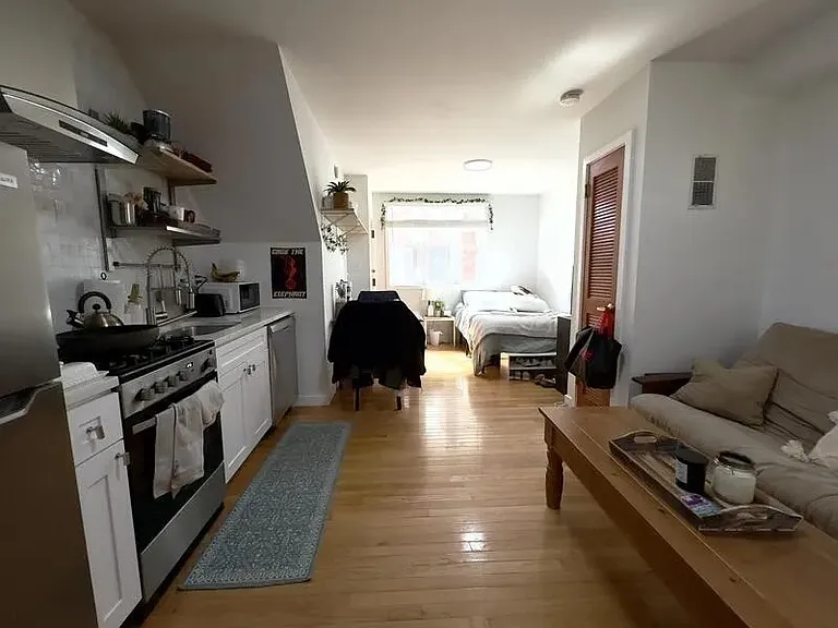 1009 Waverly St #1A — Photo 11