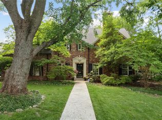 7848 Greensfelder Ln, Saint Louis, MO 63130