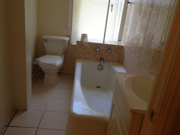 4th image of 5046 Portico St