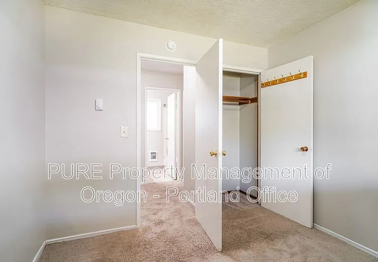 1049 SE Walnut St #11 — Photo 13