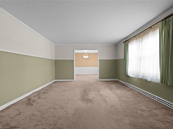 3rd image of 304 Irving Park Dr