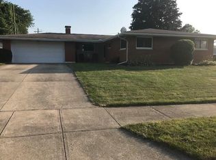 3145 Sherwood Park Dr, Springfield, OH 45505
