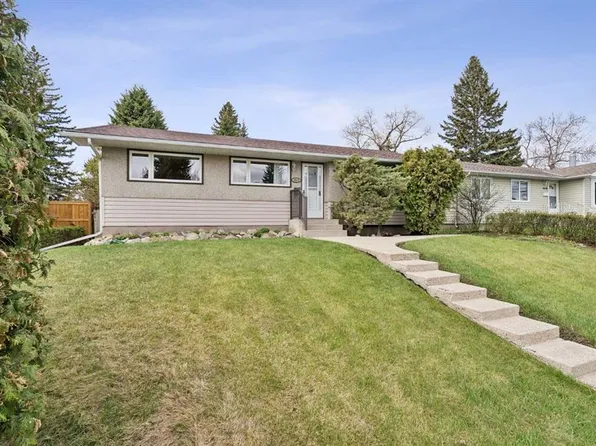 9843 E 5th St SE, Calgary, AB T2J 1K8