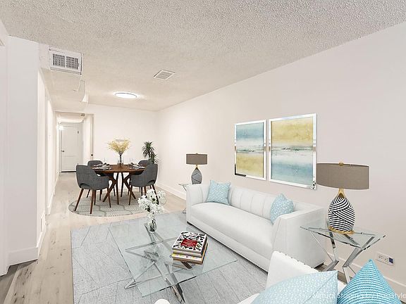 2nd image of 1555-1557 Tamarac St #2B-1BA-700SQFT