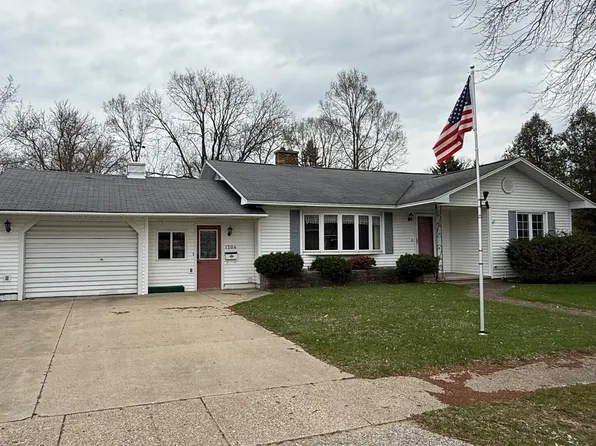 1204 23rd St, Manistee, MI 49660