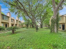 1500 Sandy Springs Rd, Houston, TX