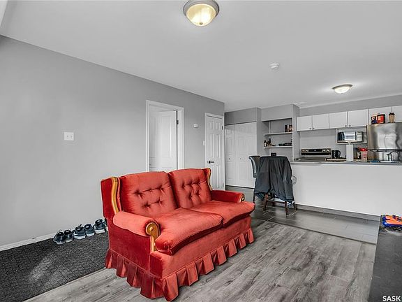 4th image of 130 C Ave N