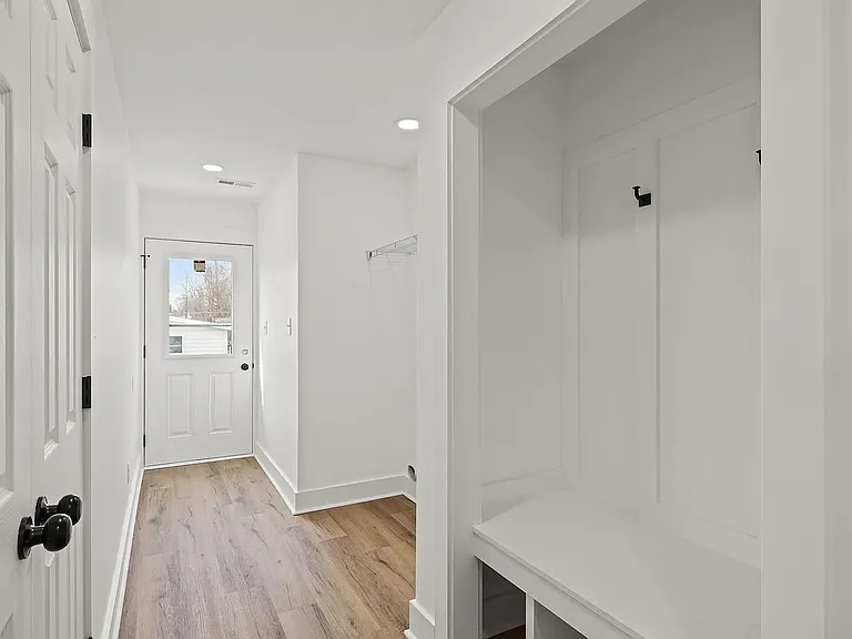 203 Hamilton Ave — Photo 3