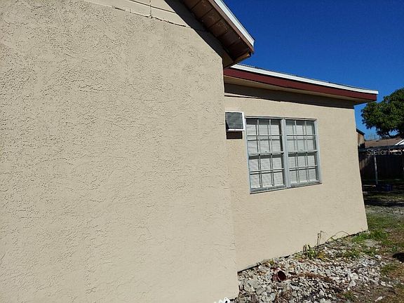 2nd image of 2812 Pershing Ave