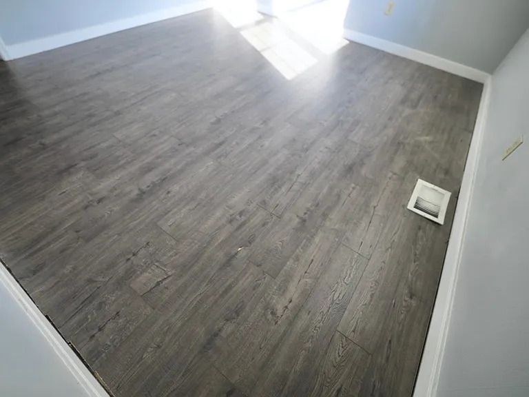2105 Lauderdale Dr — Photo 13