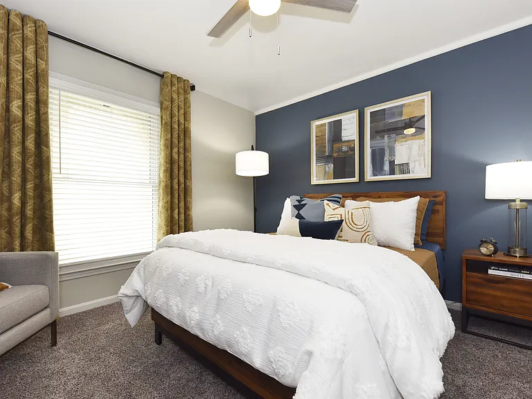 Bedroom with carpet