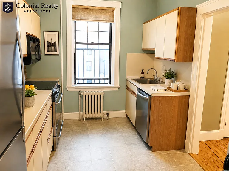 6 Sutherland Rd #25 — Photo 4