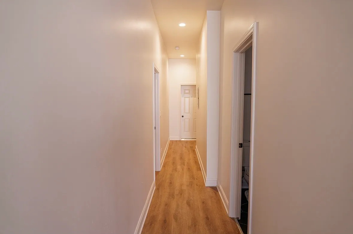 4 bed, 2076 sqft, $2,100 — Photo 4