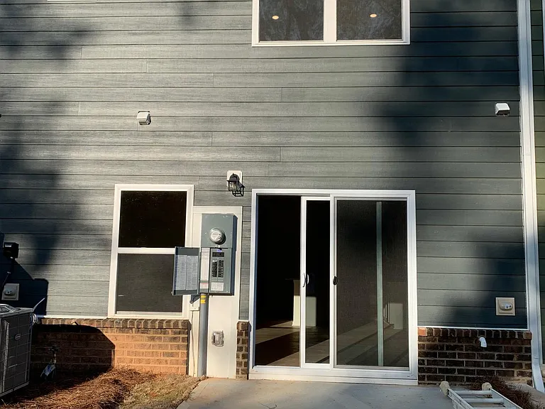110 Quinn Rd — Photo 39