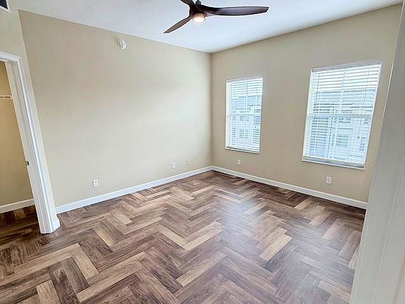 5th image of 424 Luna Bella Ln APT 433