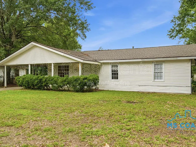 12237 Vada Dr — Photo 2