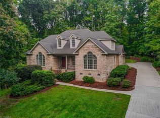 8532 Rosedale Dr, Oak Ridge, NC 27310