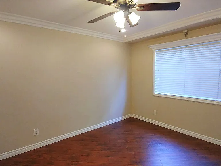 Villa De Adel Apts — Photo 192