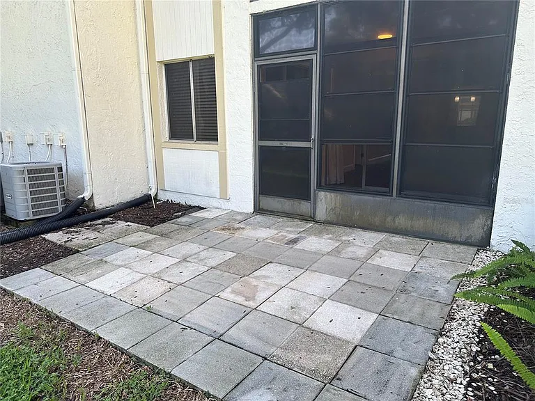 207 Palmetto Ct — Photo 27