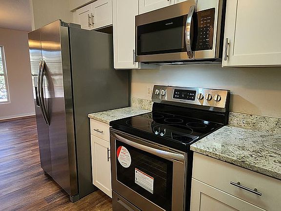 4th image of 4276 Calinda Ln APT 121