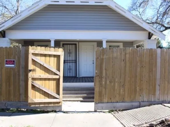 1710 McKee St, Houston, TX 77009