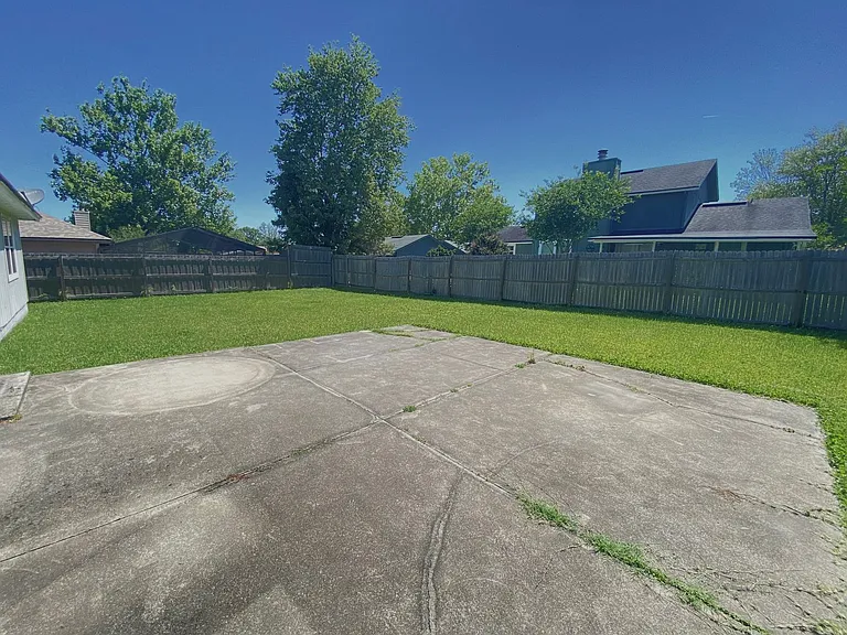599 Richard Lee St — Photo 13