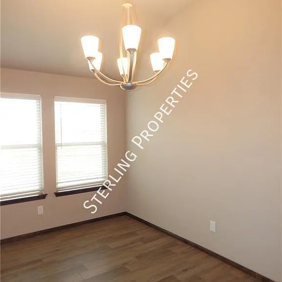 949 Chase Ln — Photo 10