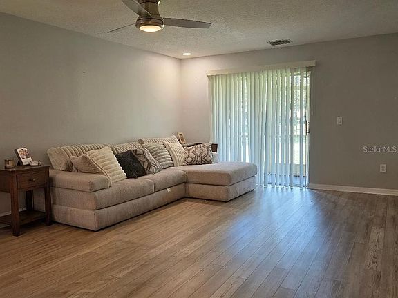 5th image of 37613 Aaralyn Rd