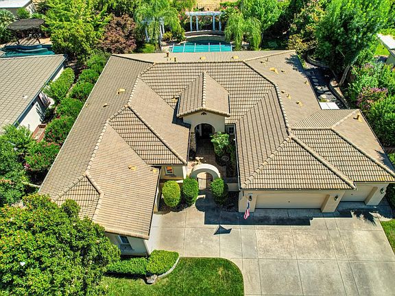 4th image of 9341 Courtney Way