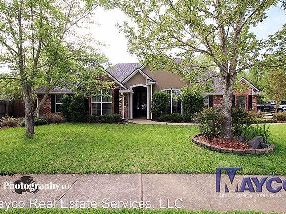 2nd image of 1903 Castlewood Cir