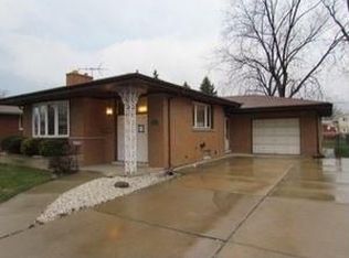 17262 Bernadine St, Lansing, IL 60438