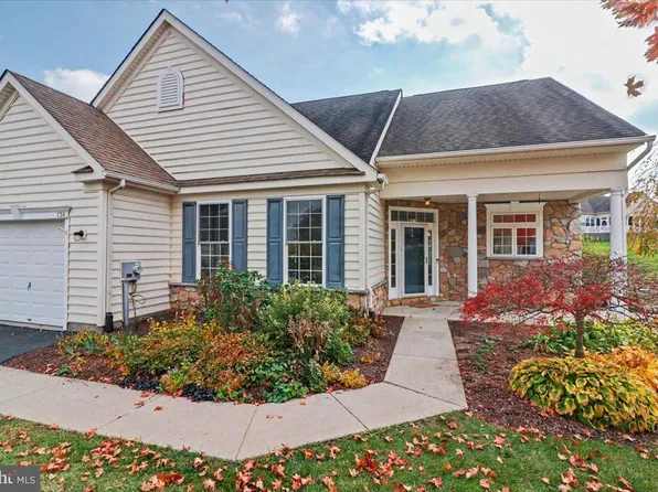 138 Augusta Dr, Honey Brook, PA 19344