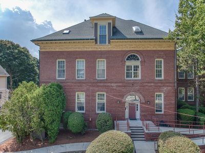 408 Lebanon St APT 15, Melrose, MA, 02176
