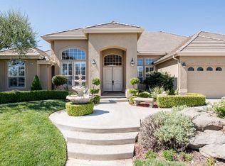 2571 Vermont Ave, Clovis, CA 93619