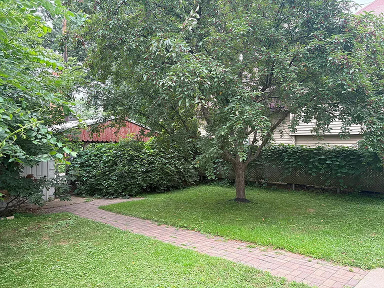 1347 Highland Pkwy — Photo 3