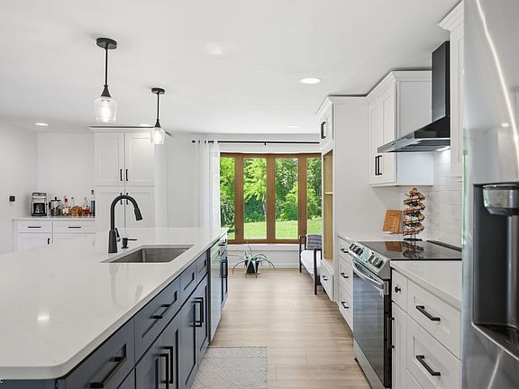 4th image of 29387 N Duck Creek Ave