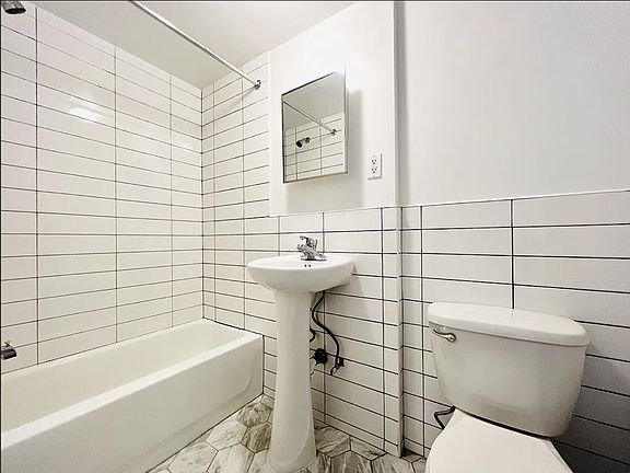 5th image of 34 E Broadway #5