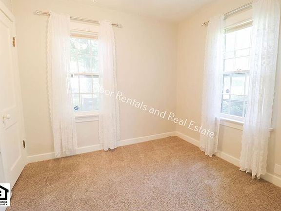 4th image of 3406 Illamna Ave