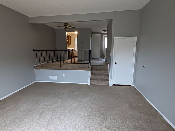 4th image of 12-14 Sedalia Ave #14B
