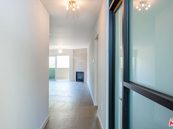 4th image of 850 2nd St APT 204